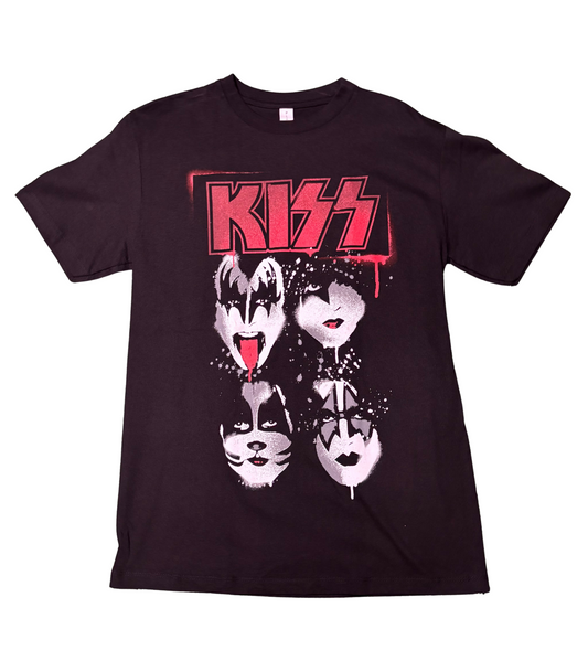Graphic Tee- Kiss